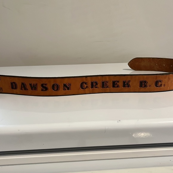 Vintage Dawson Creek BC belt - Picture 3 of 8